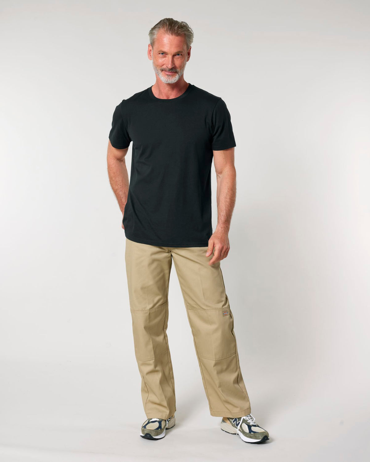 Black - C002