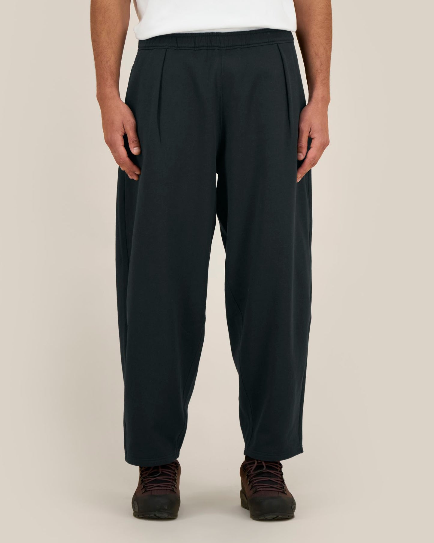 Black - C002