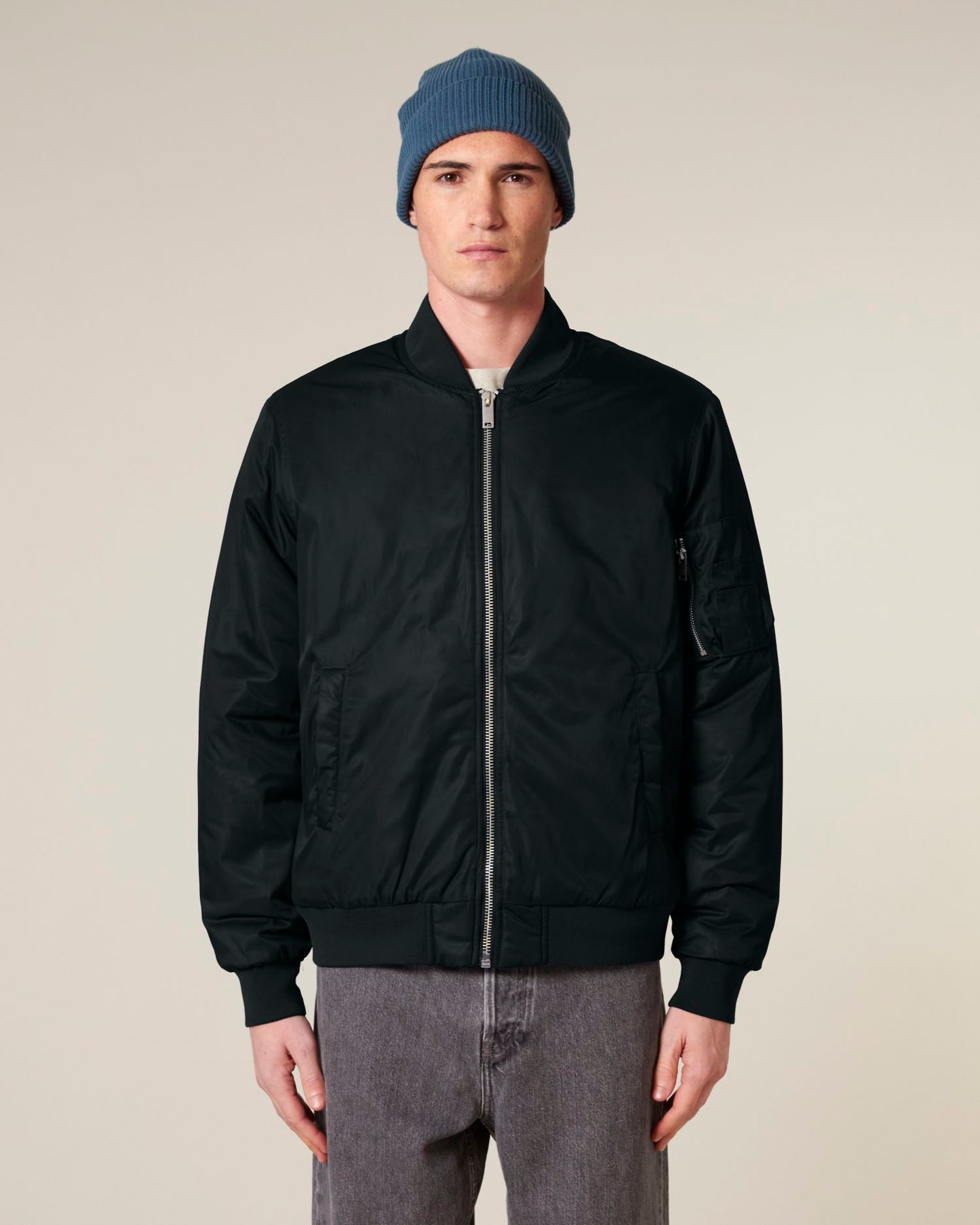 Black - C002
