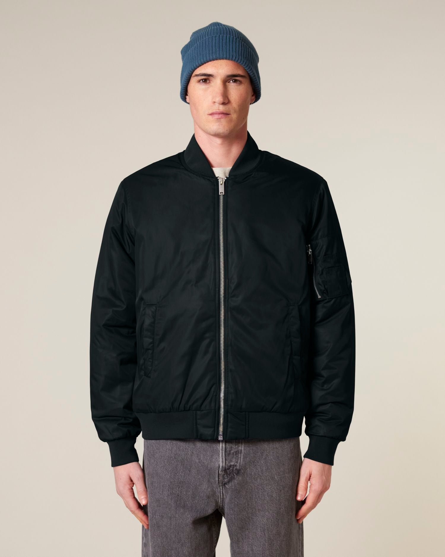 Black - C002