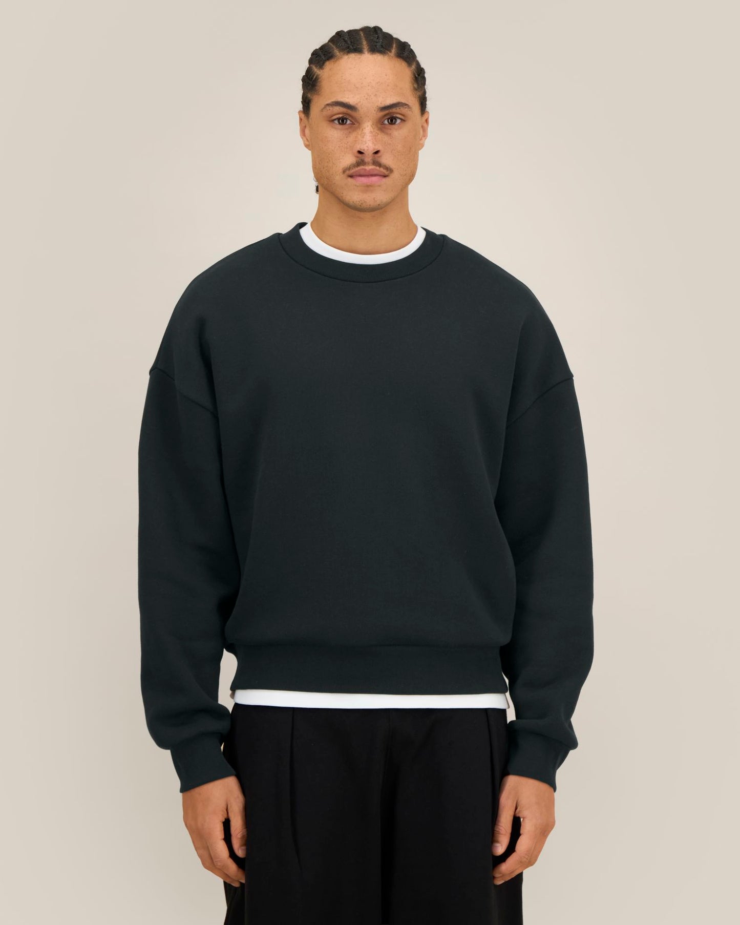 Black - C002