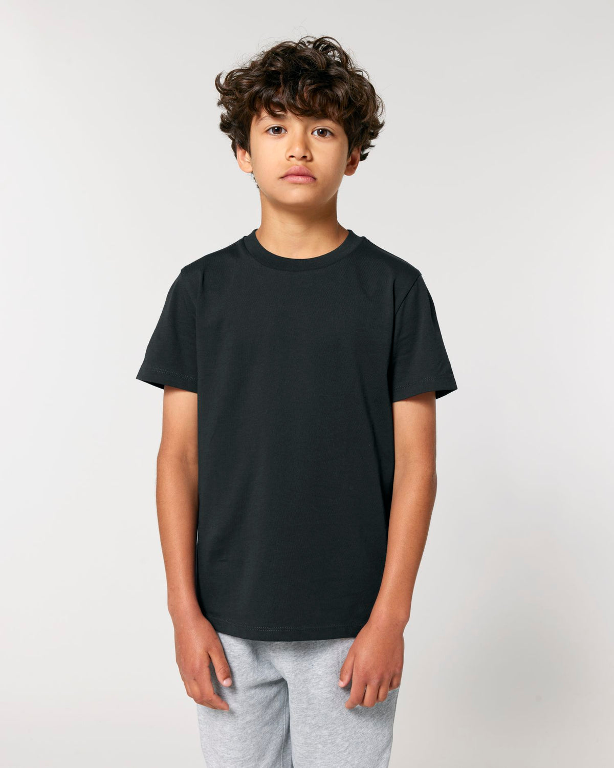 Black - C002