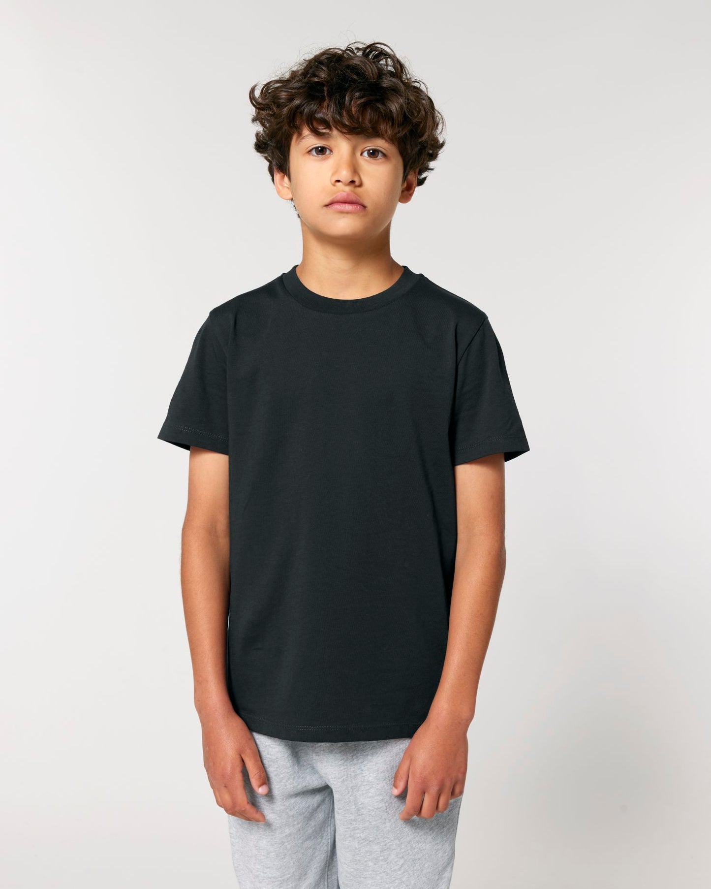 Black - C002