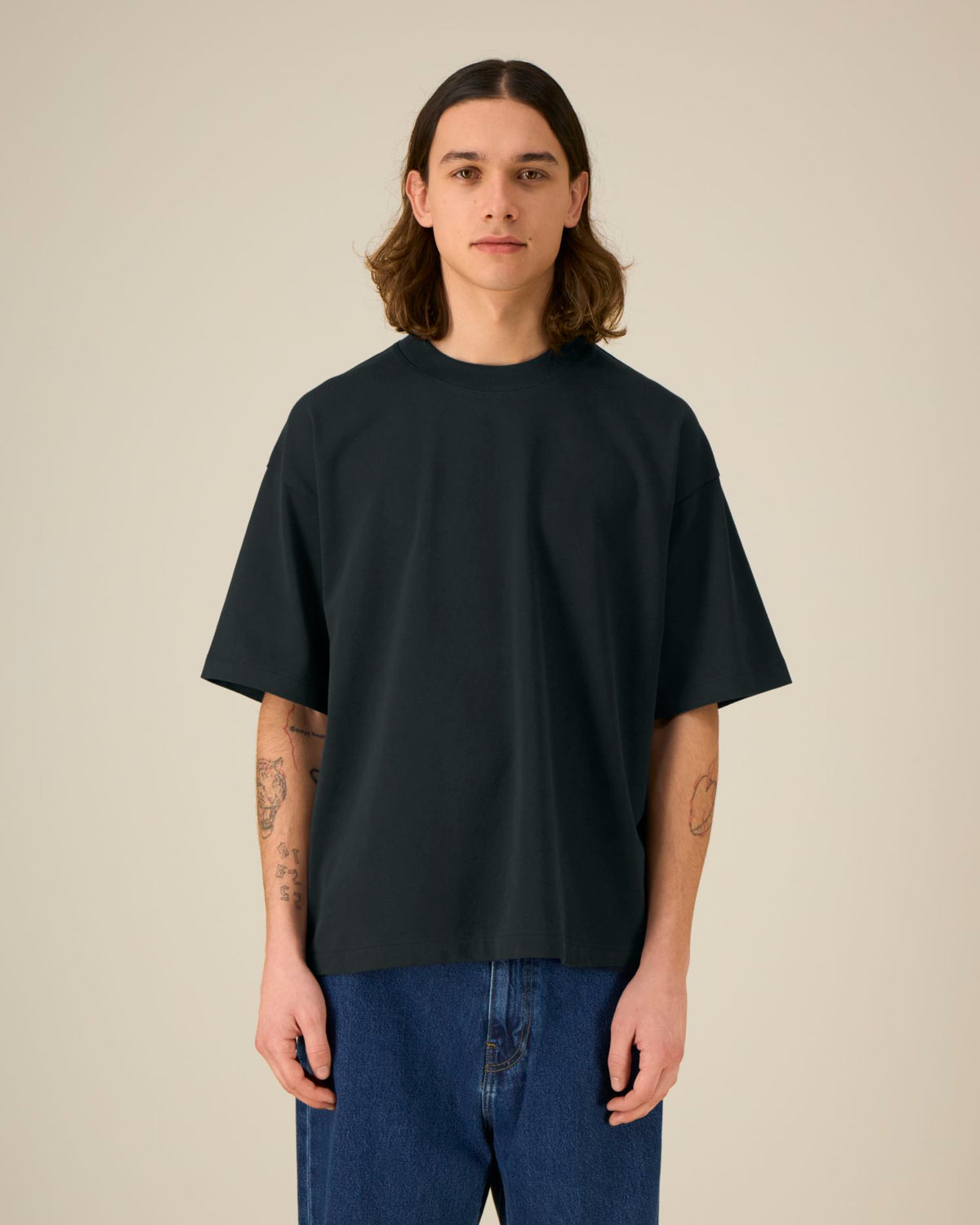 Black - C002