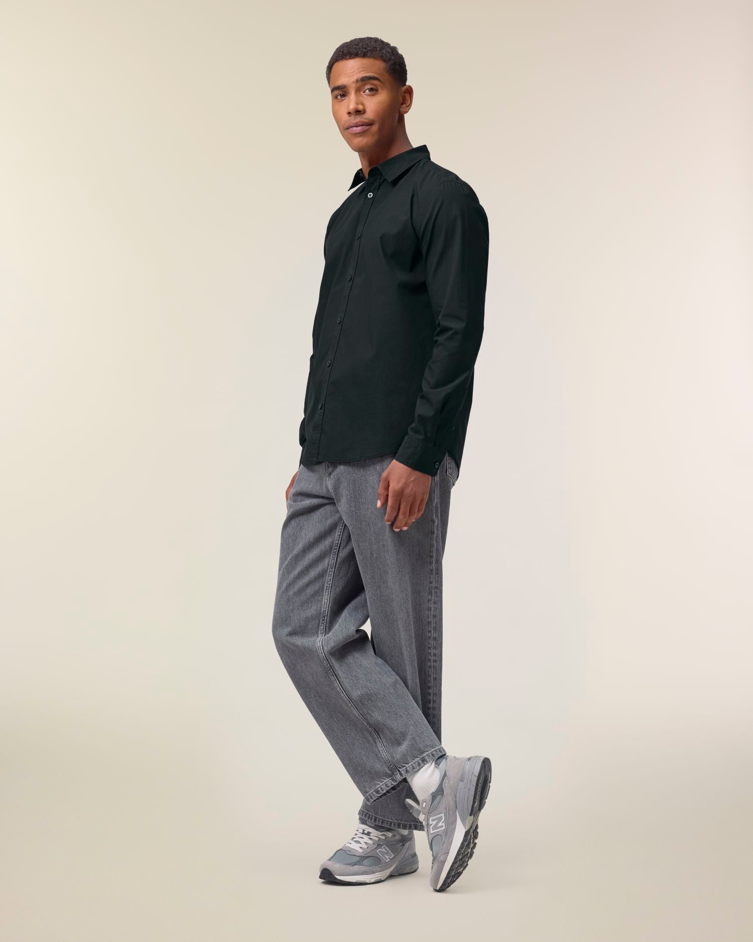 Black - C002