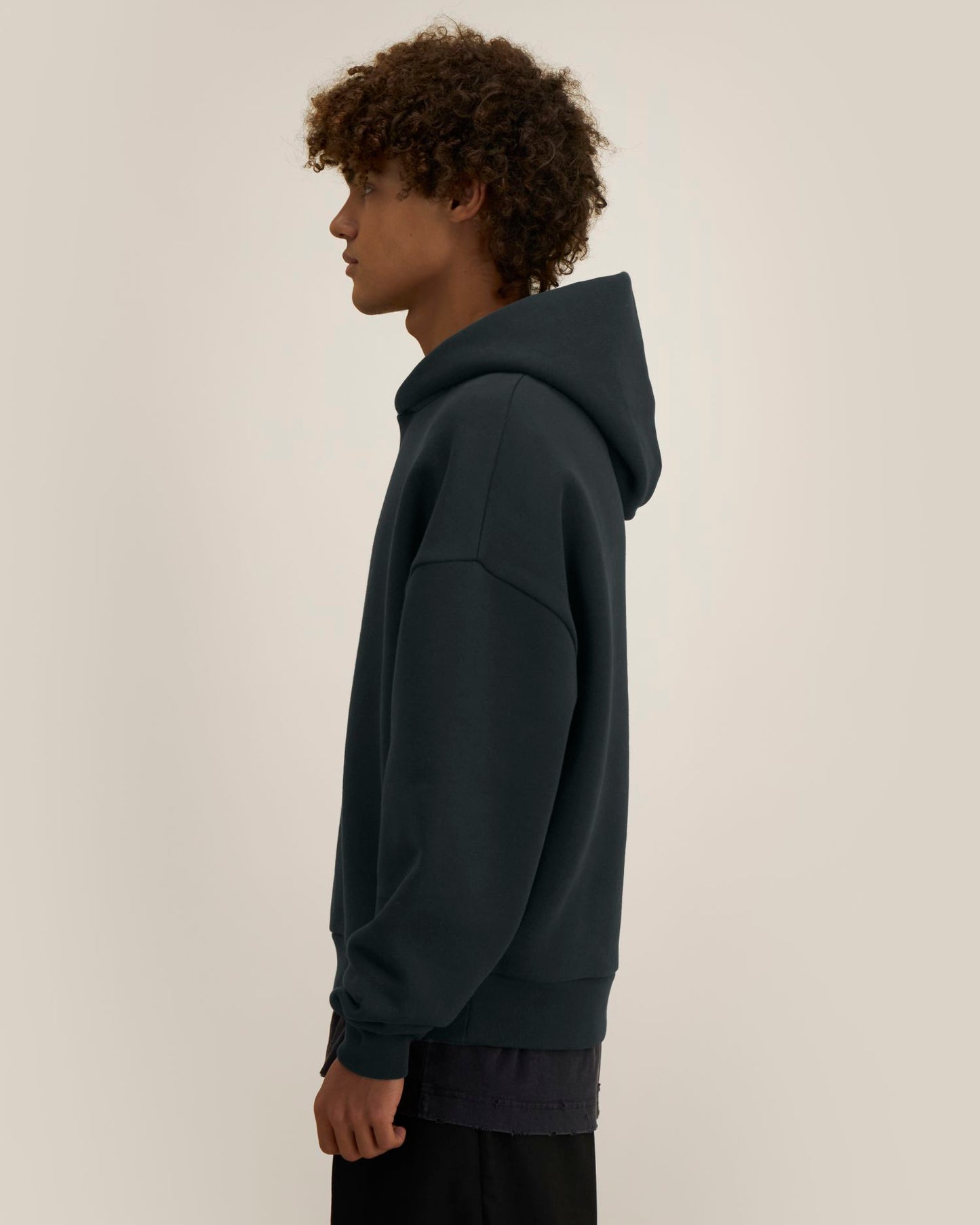 Black - C002