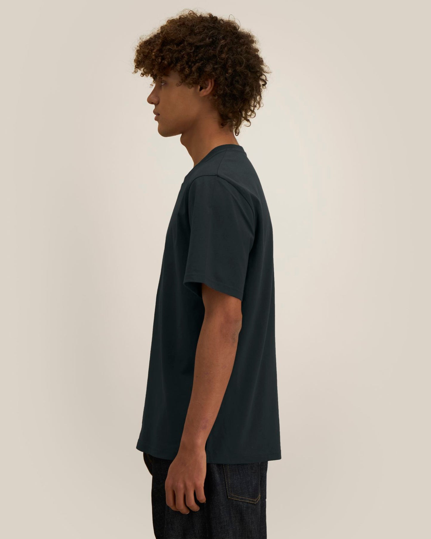 Black - C002