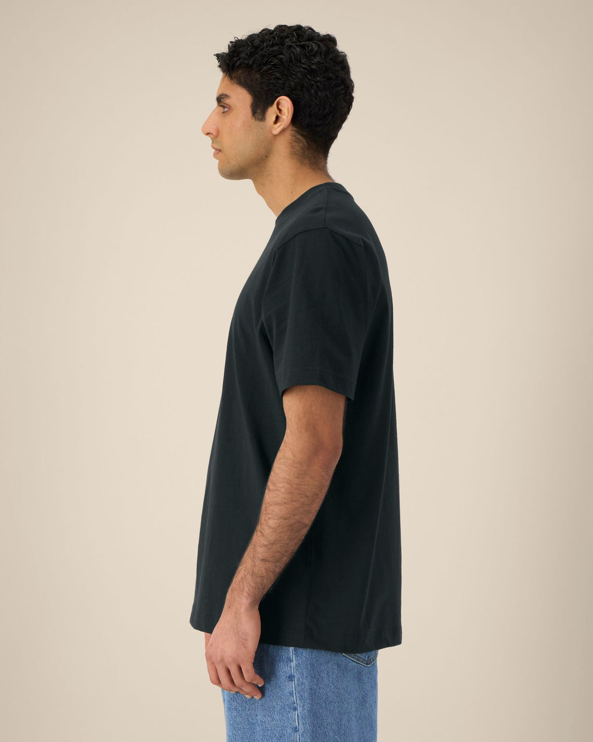 Black - C002