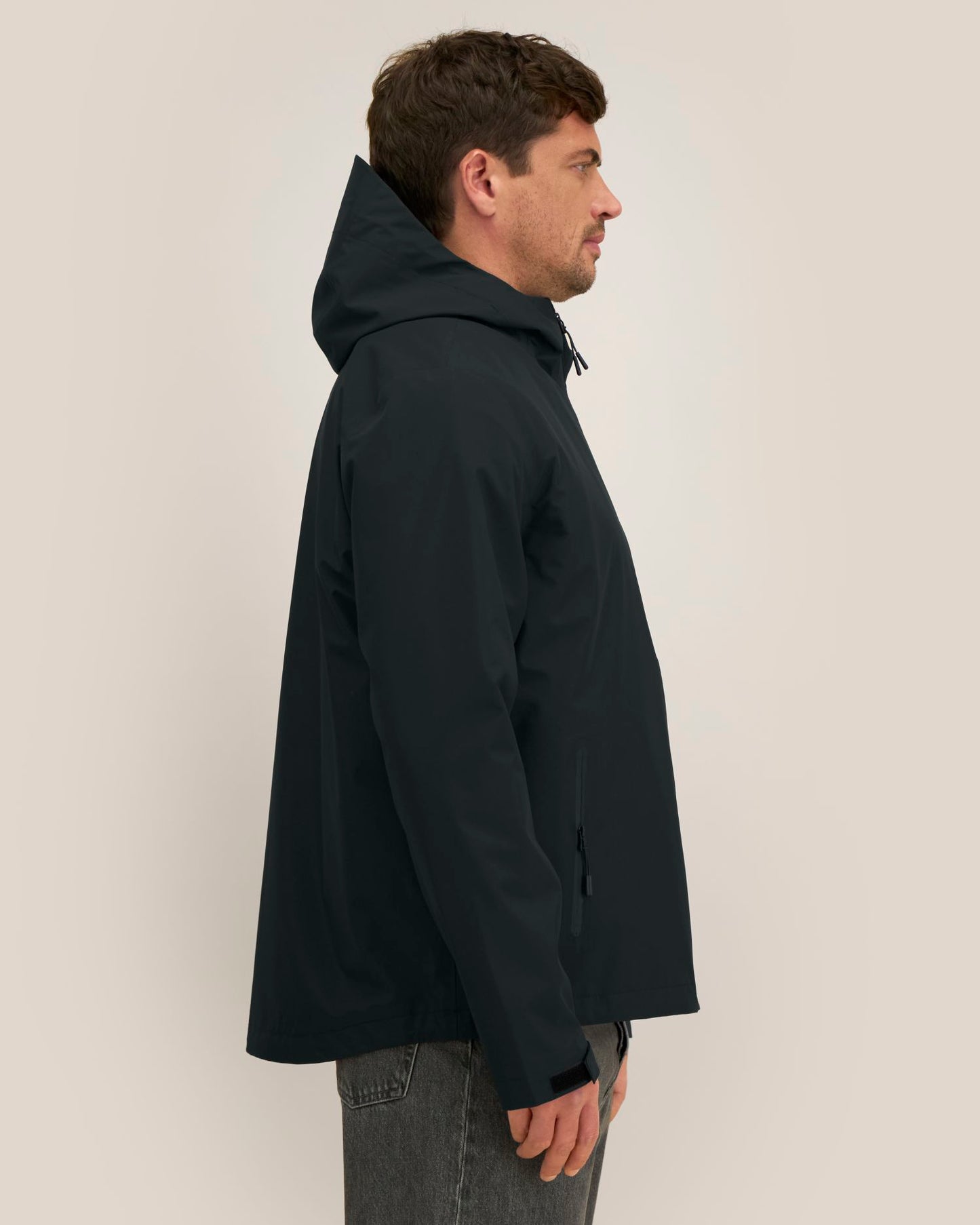 Black - C002