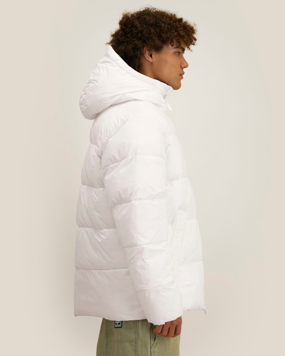 Off White - C018