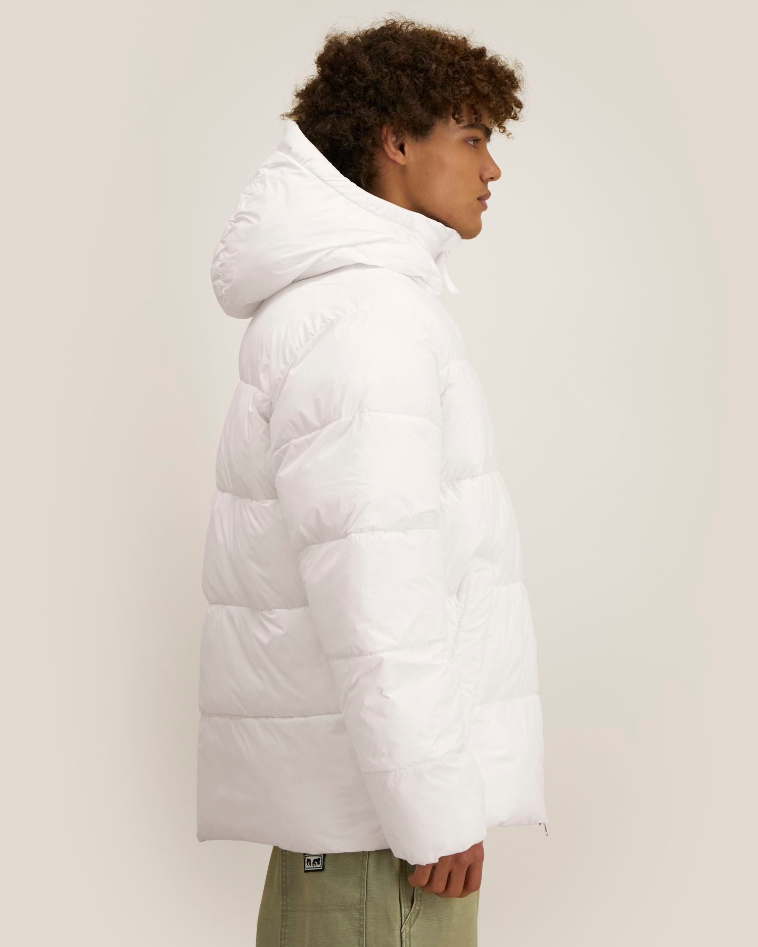 Off White - C018
