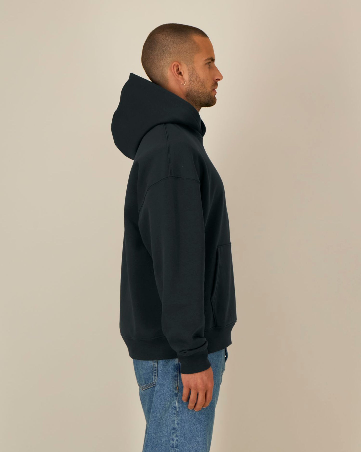Black - C002