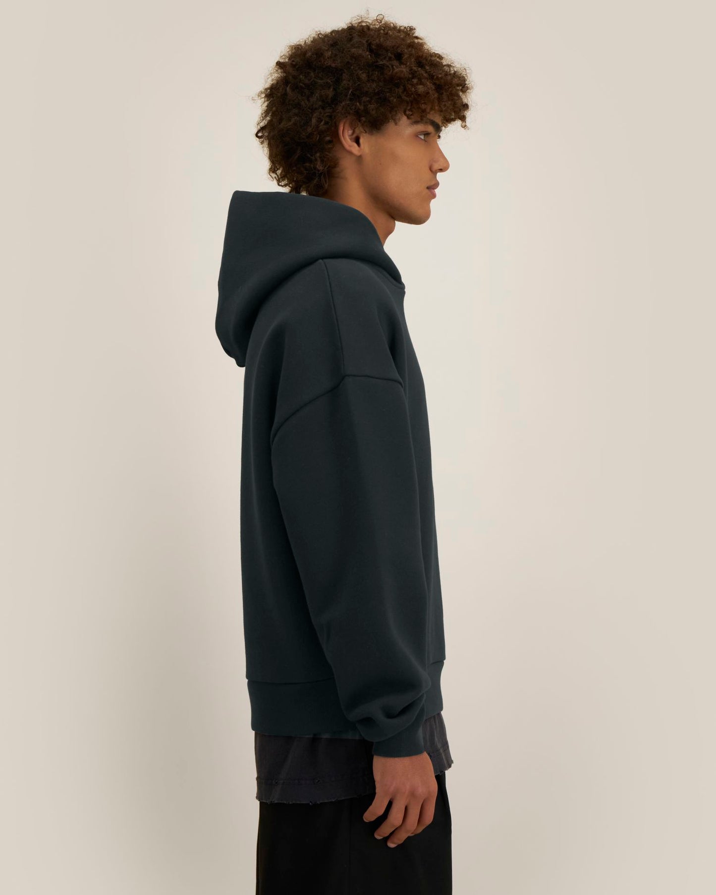 Black - C002