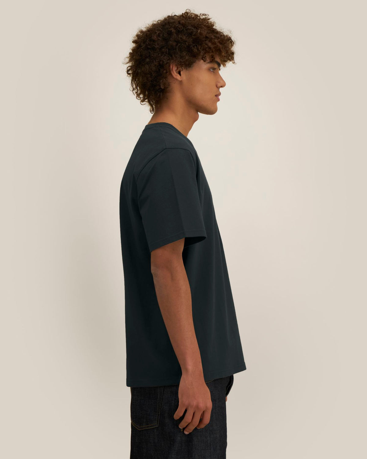 Black - C002