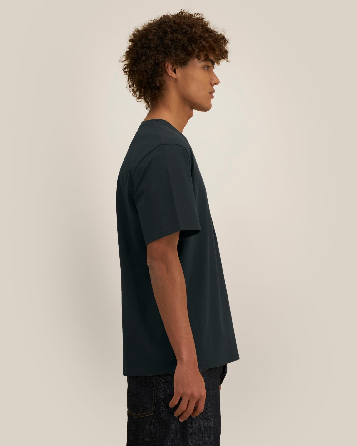 Black - C002