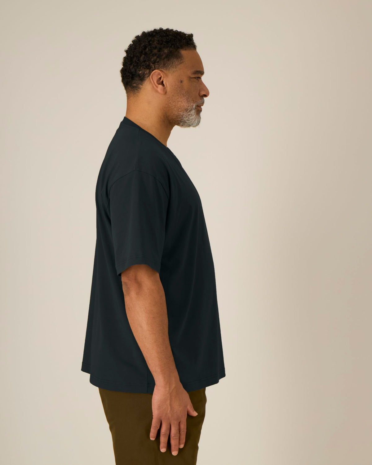 Black - C002