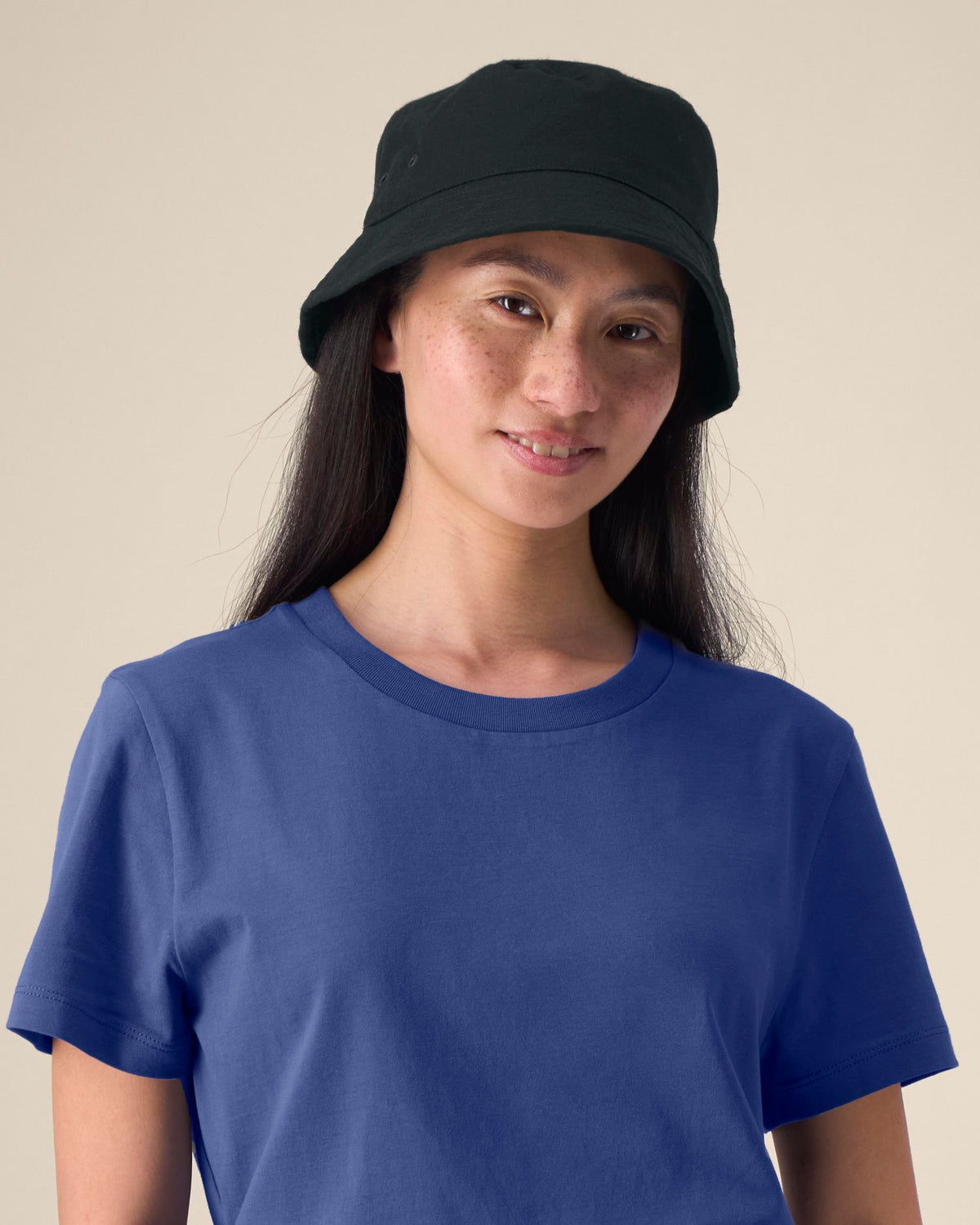 Black - C002