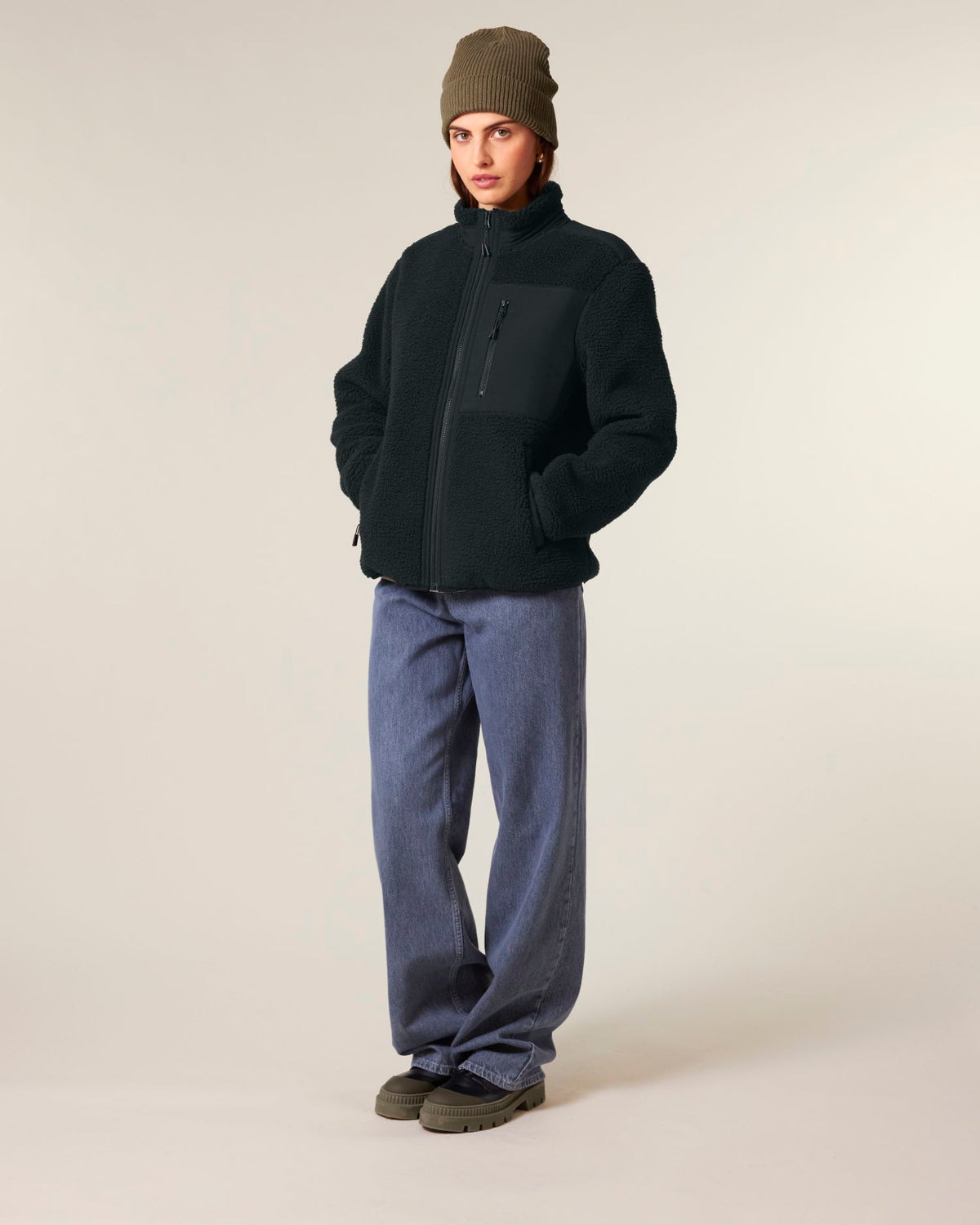 Black - C002