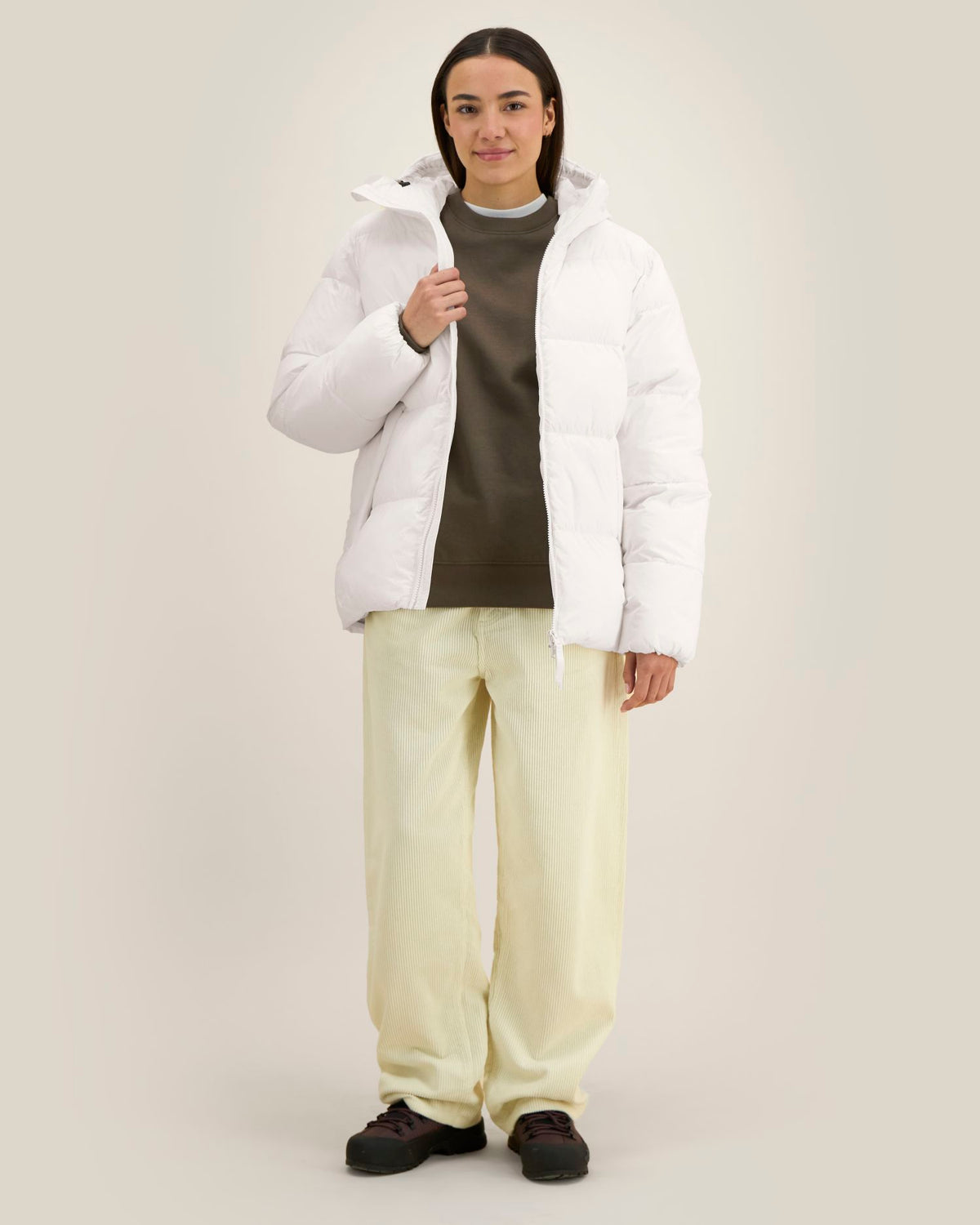 Off White - C018