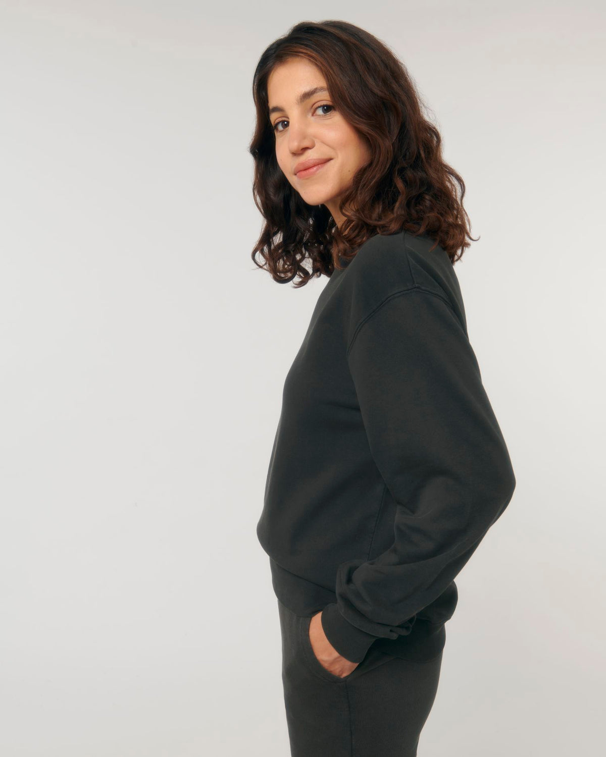 G. Dyed Black Rock - C140