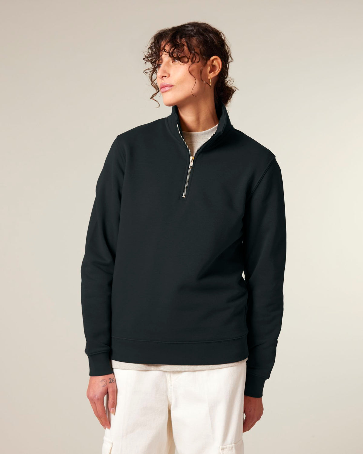 Black - C002