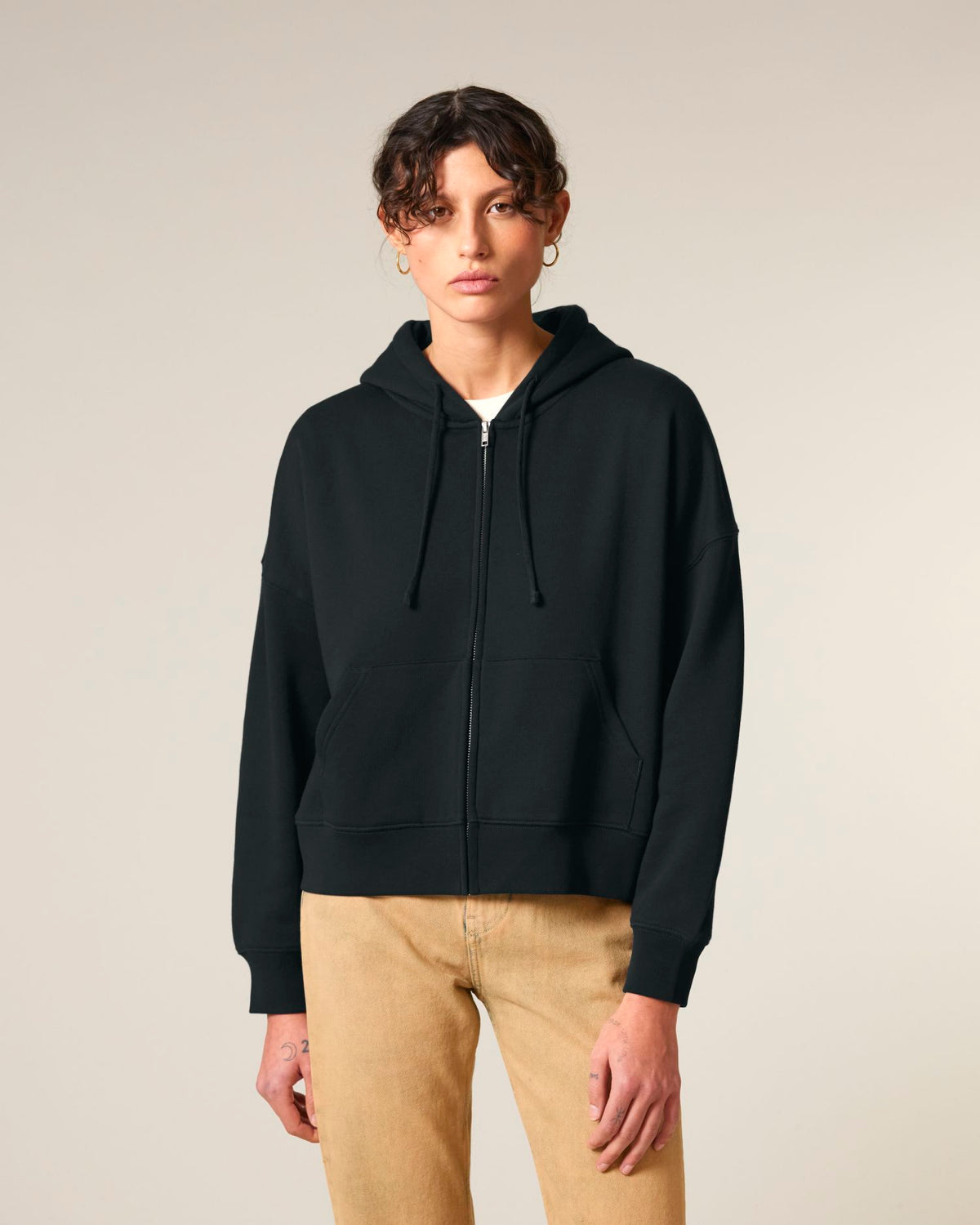 Black - C002