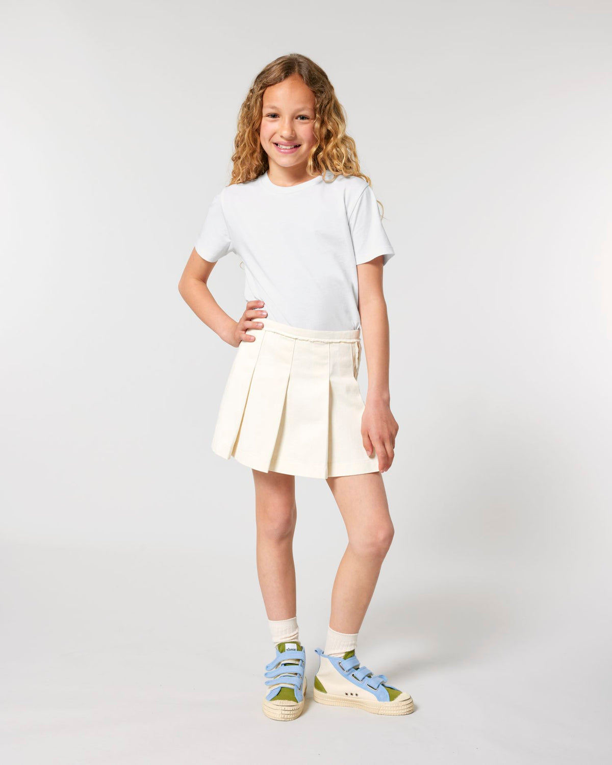 White - C001