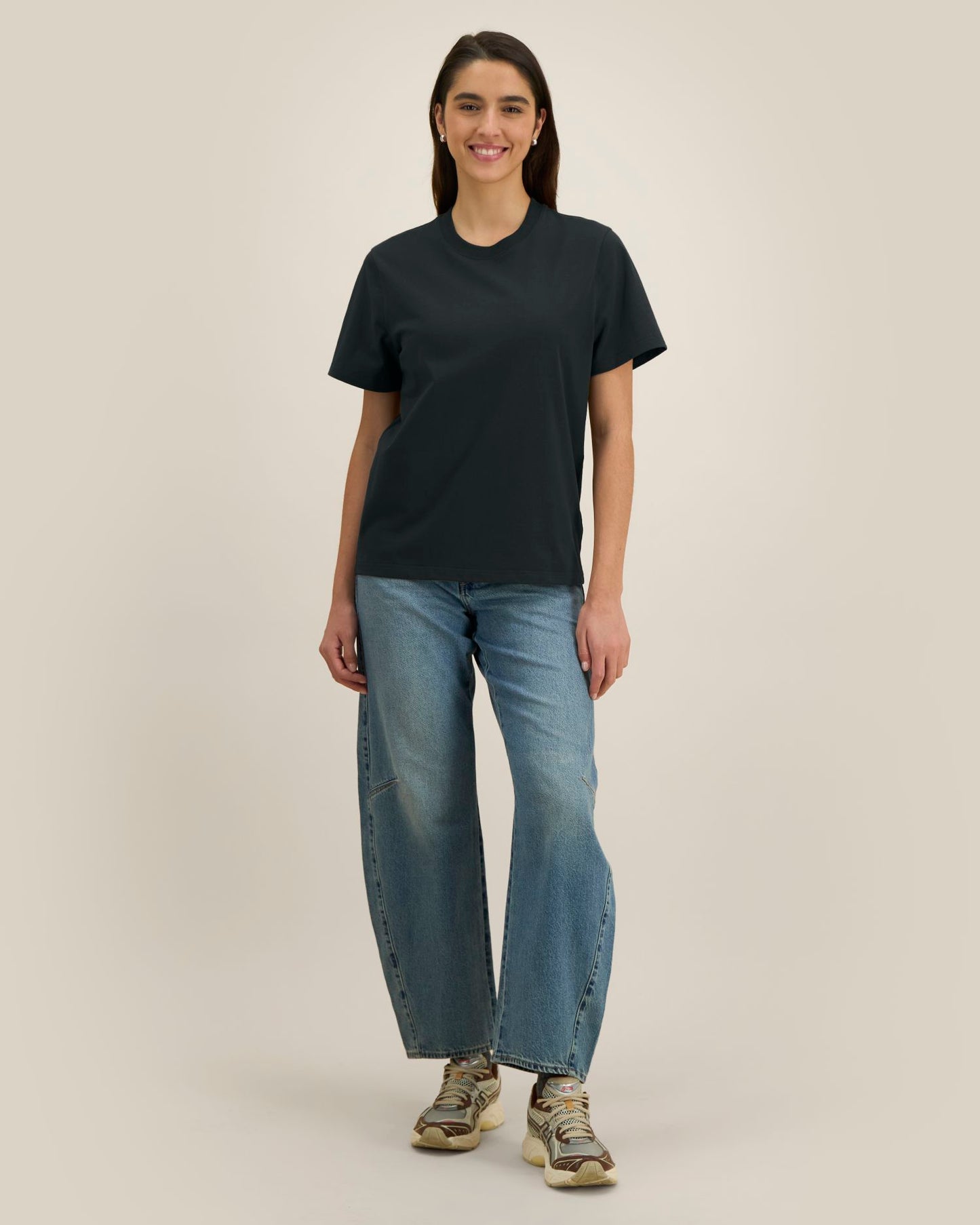 Black - C002