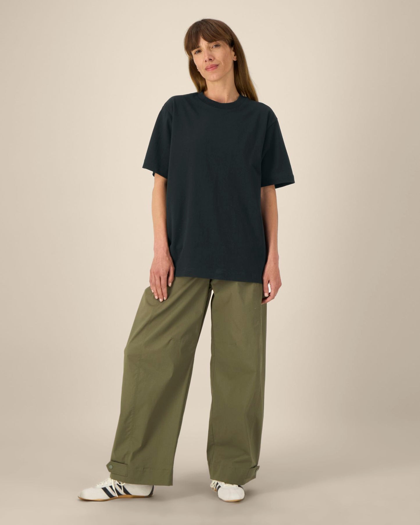 Black - C002