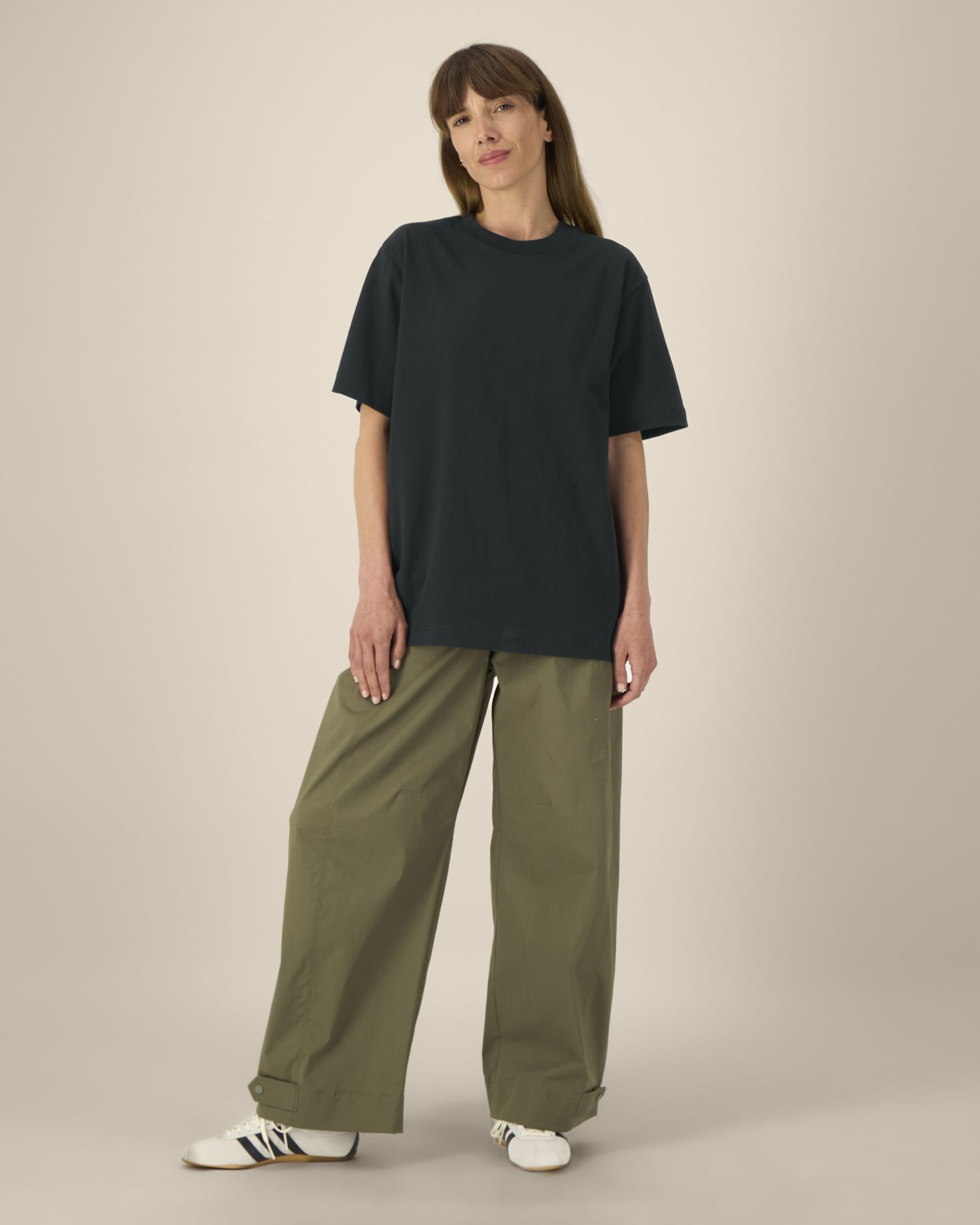 Black - C002