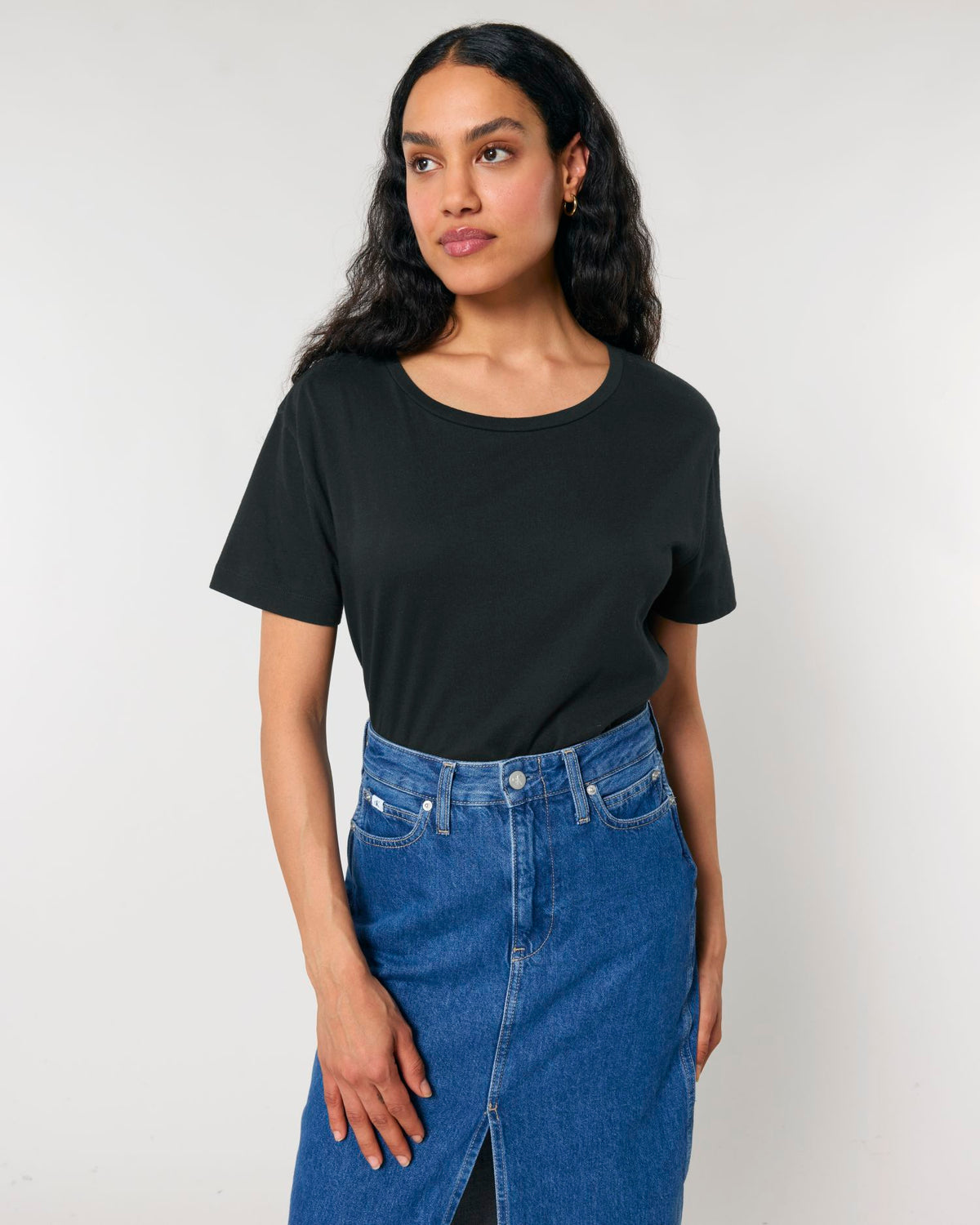 Black - C002