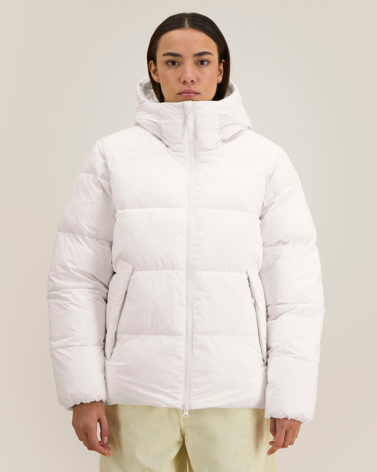 Off White - C018