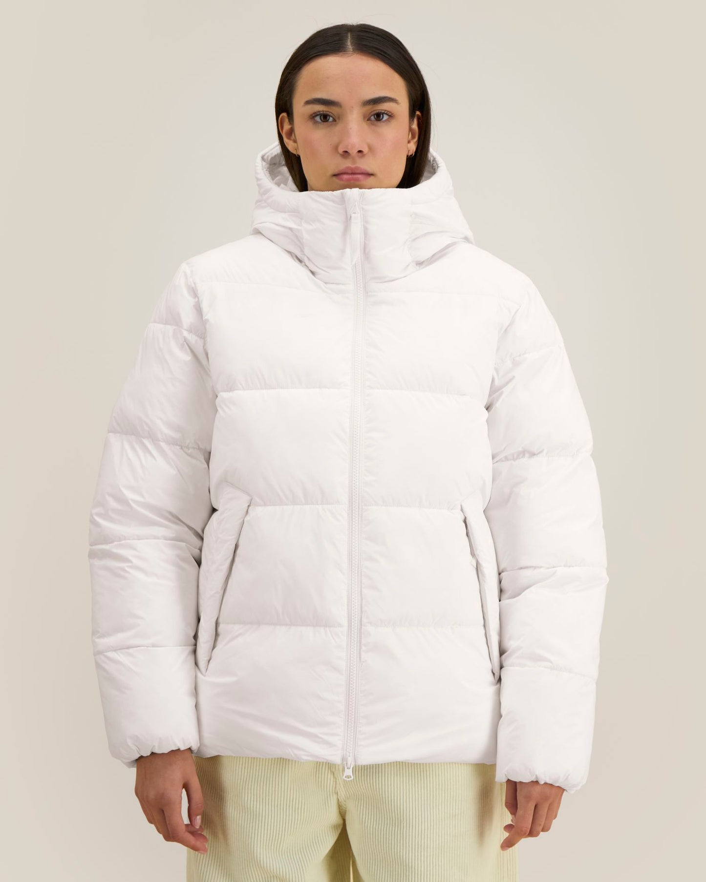 Off White - C018