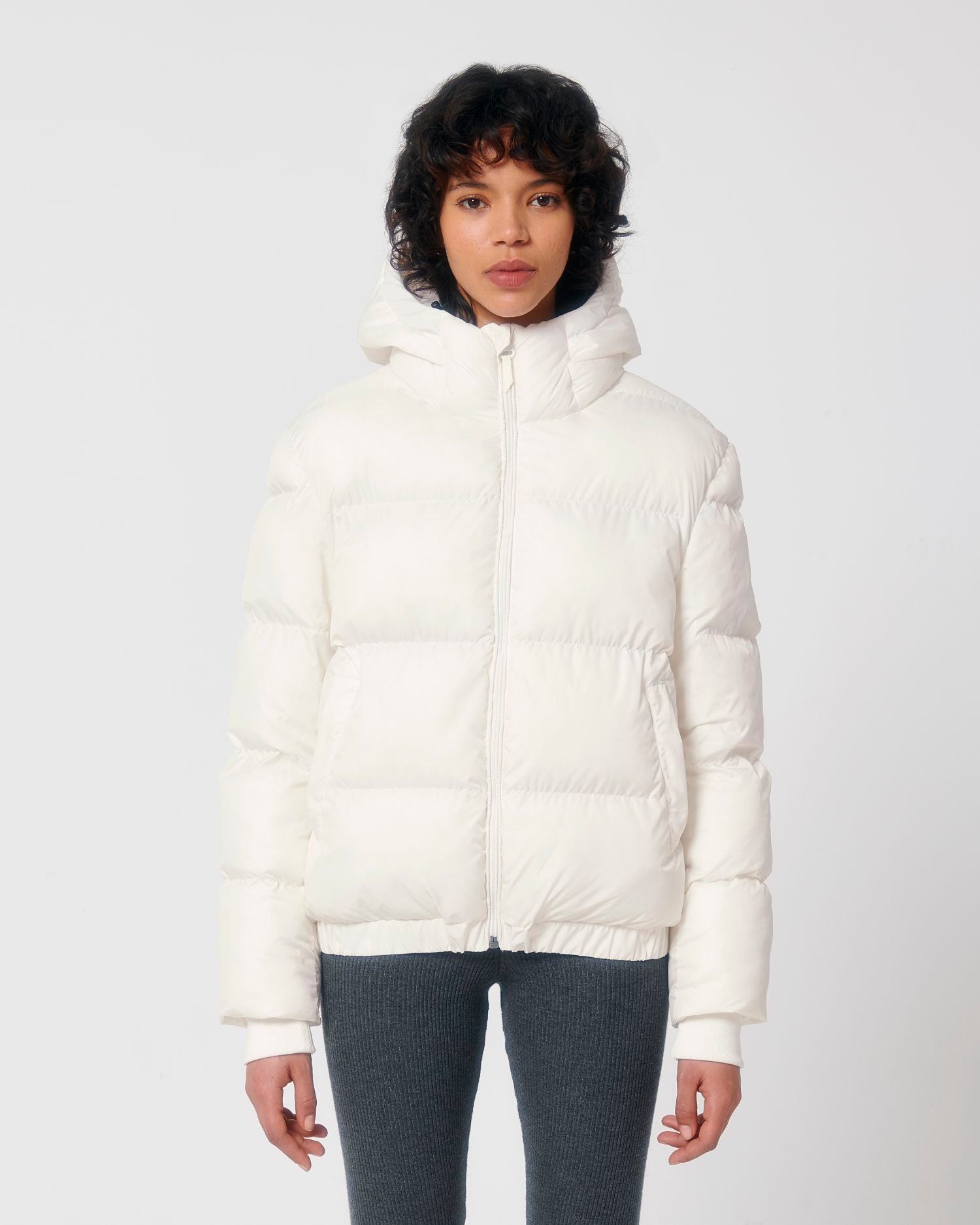 Off White - C018
