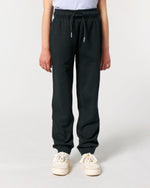 Black - C002