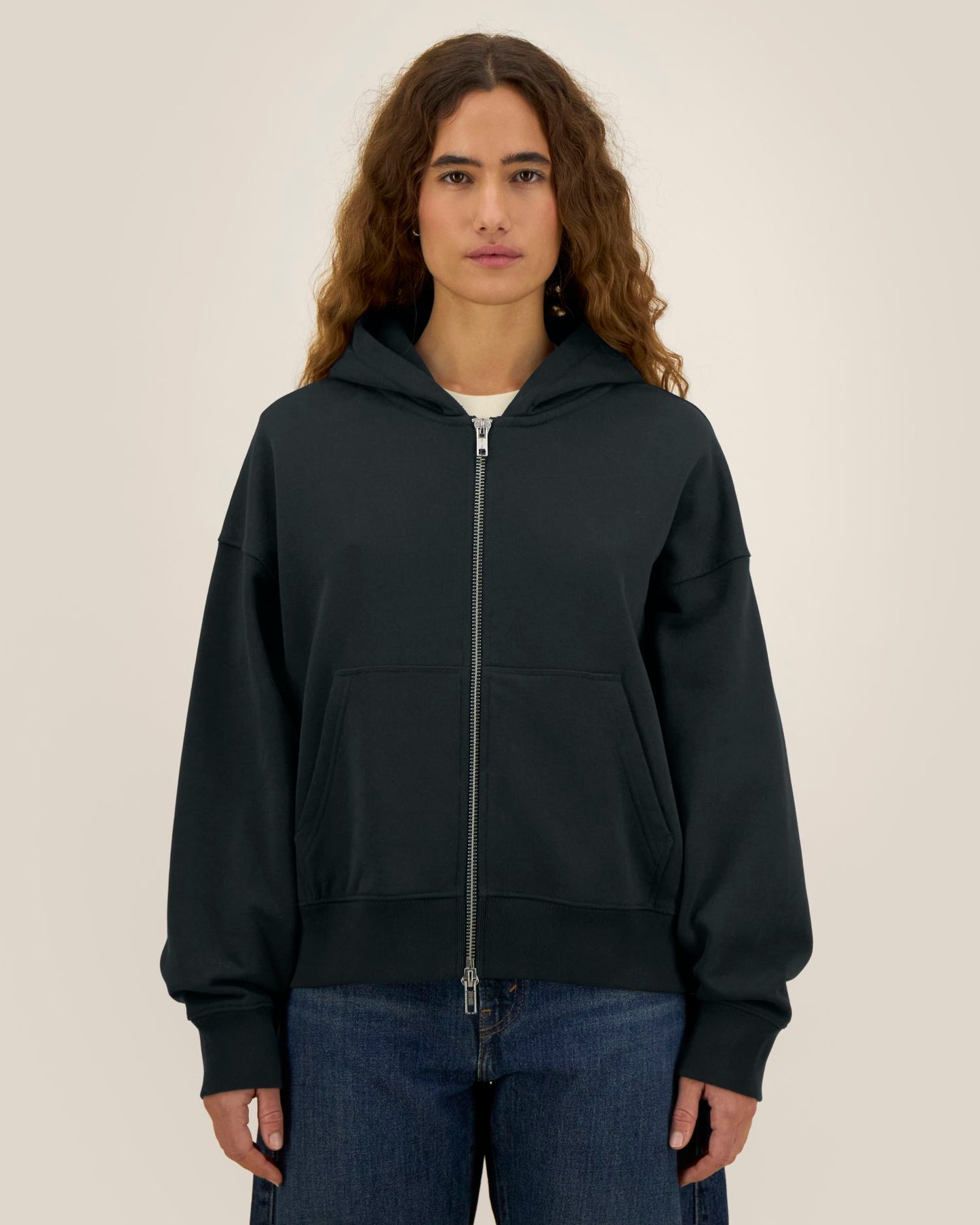 Black - C002