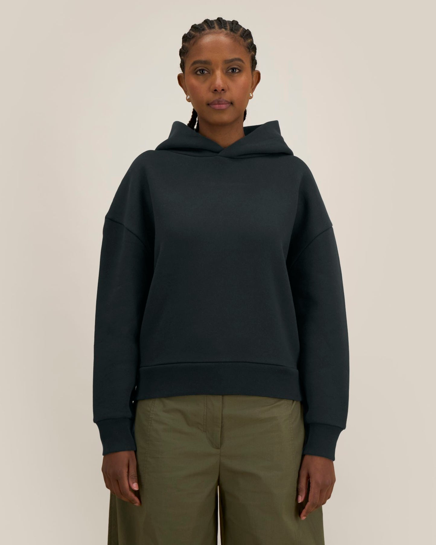Black - C002