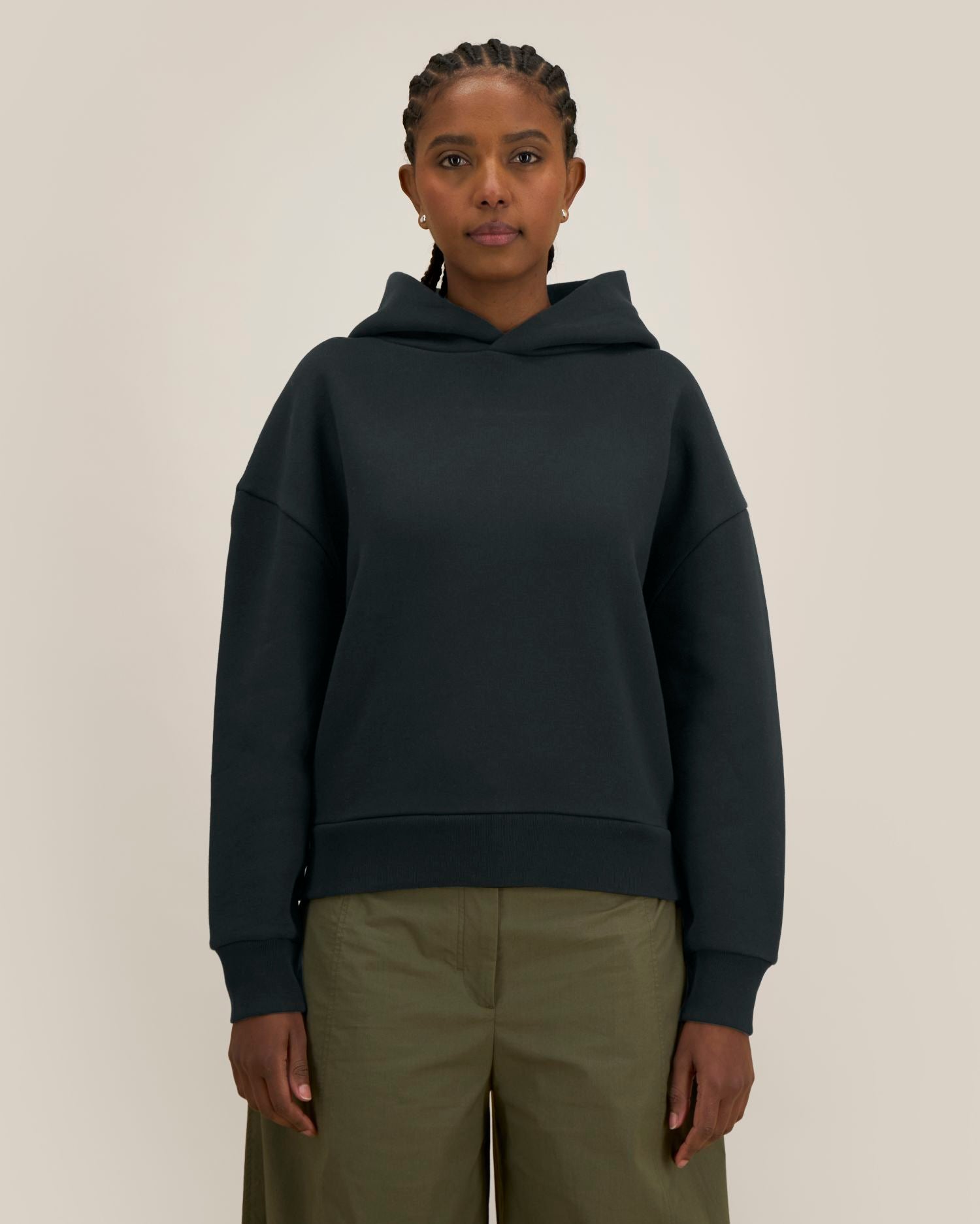 Black - C002