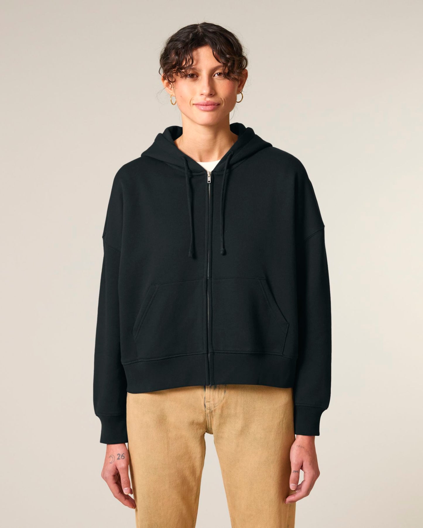 Black - C002