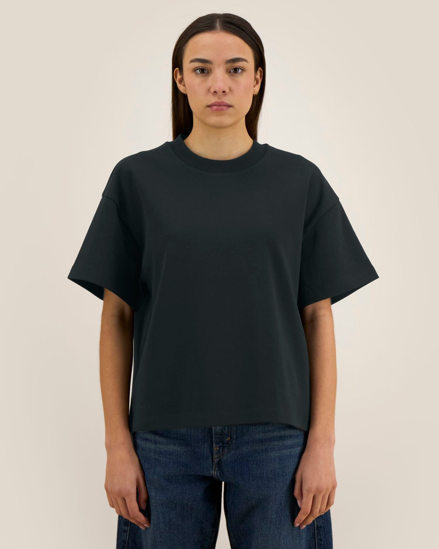 Black - C002