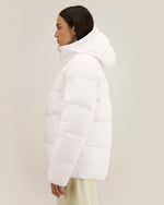 Off White - C018