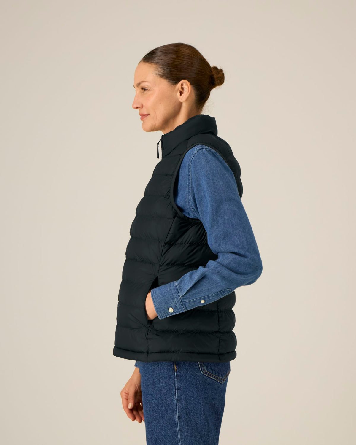 Black - C002