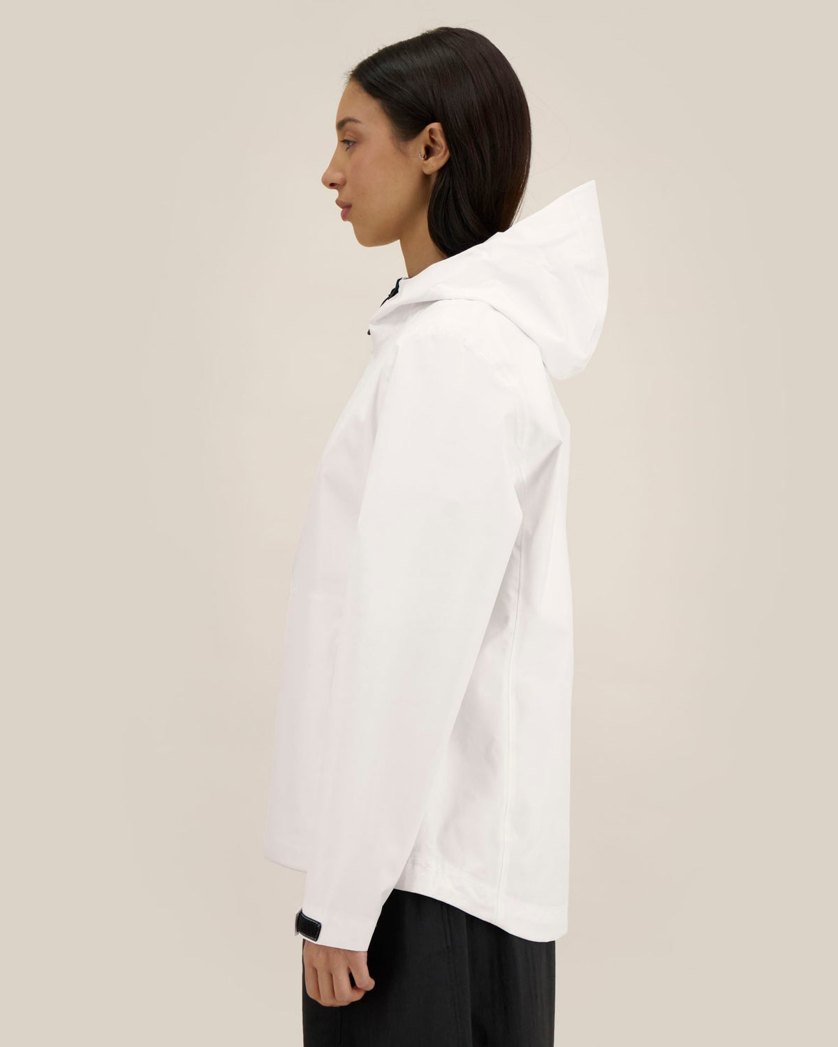 Off White - C018