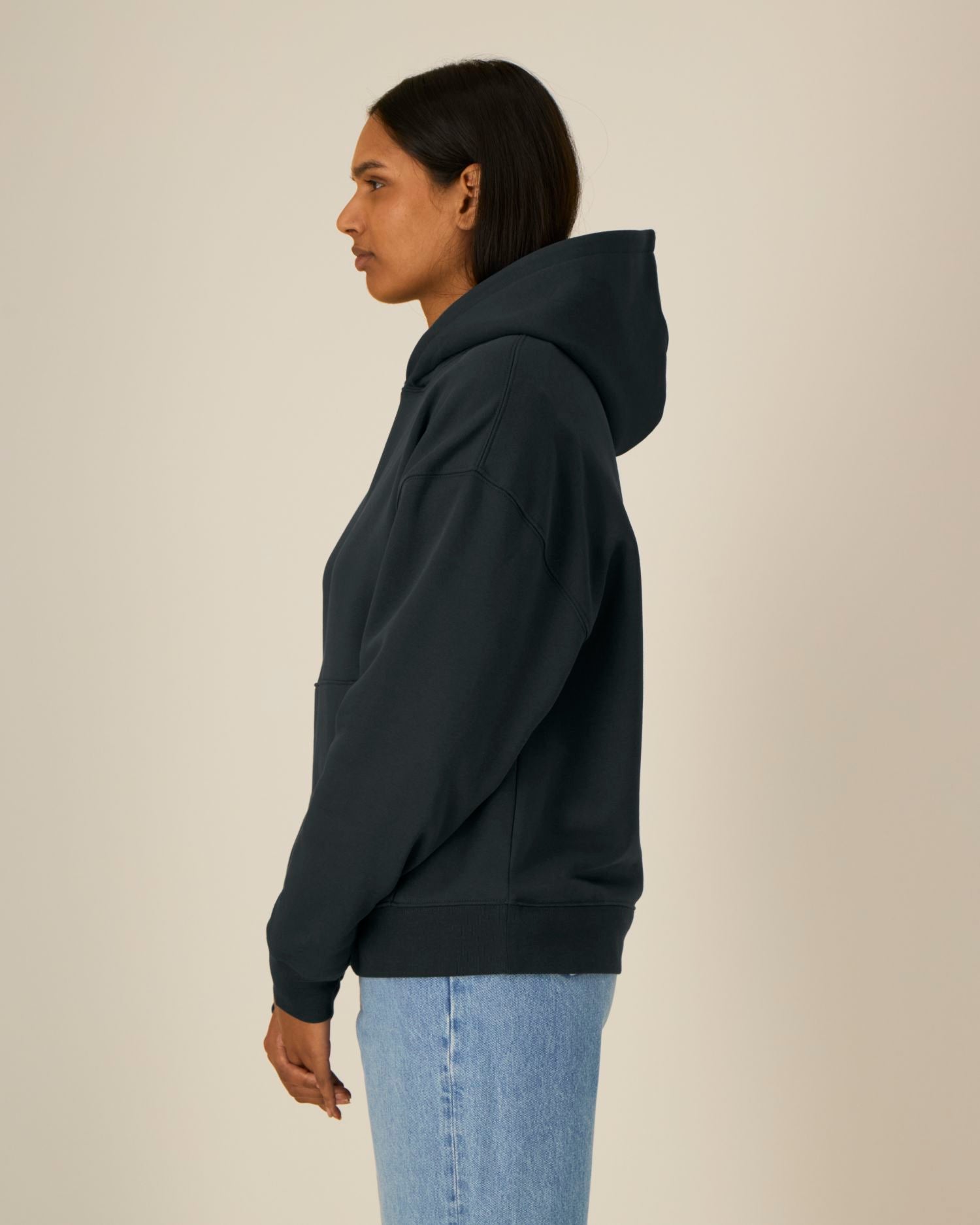 Black - C002