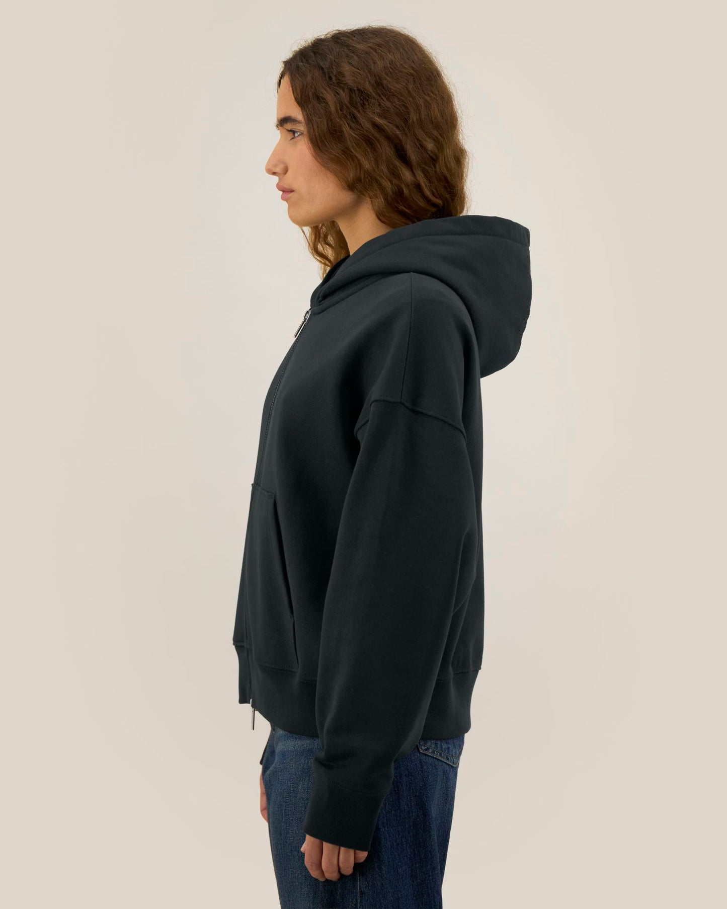 Black - C002