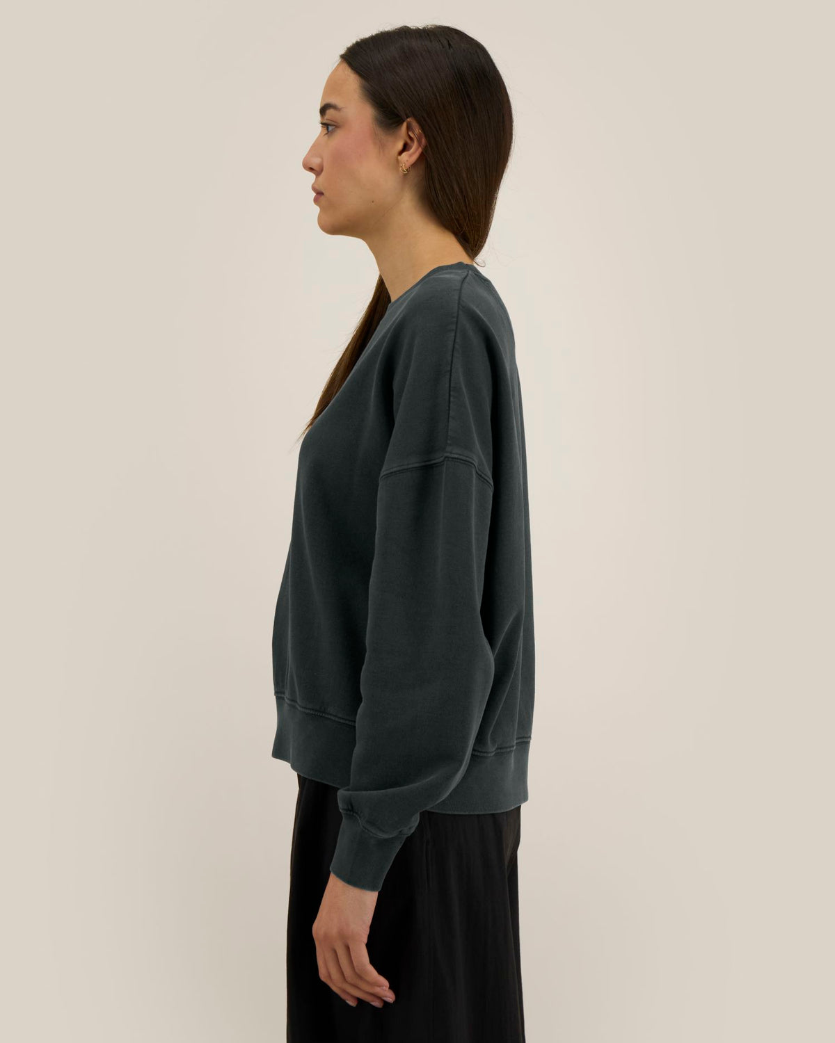 G. Dyed Black Rock - C140