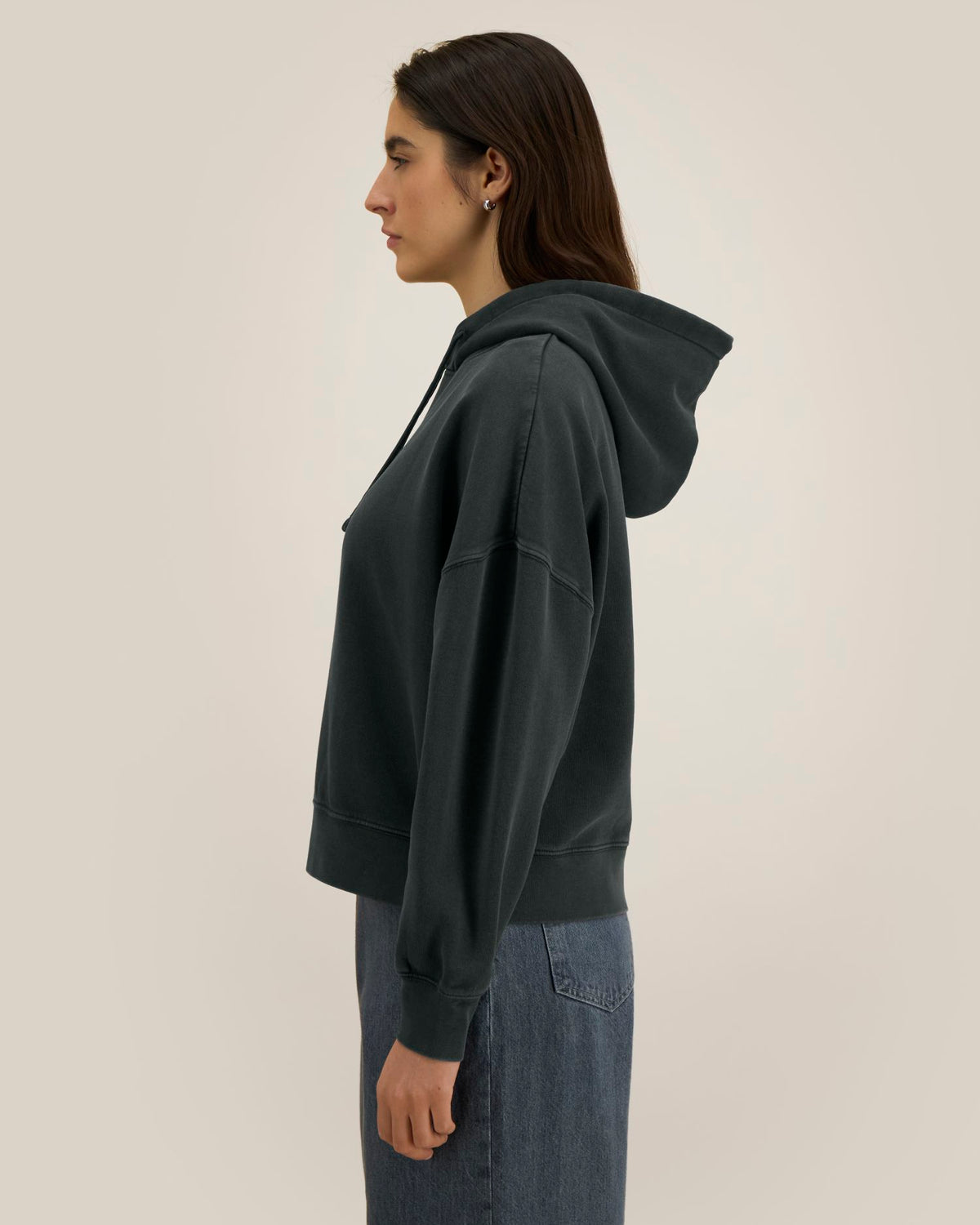 G. Dyed Black Rock - C140