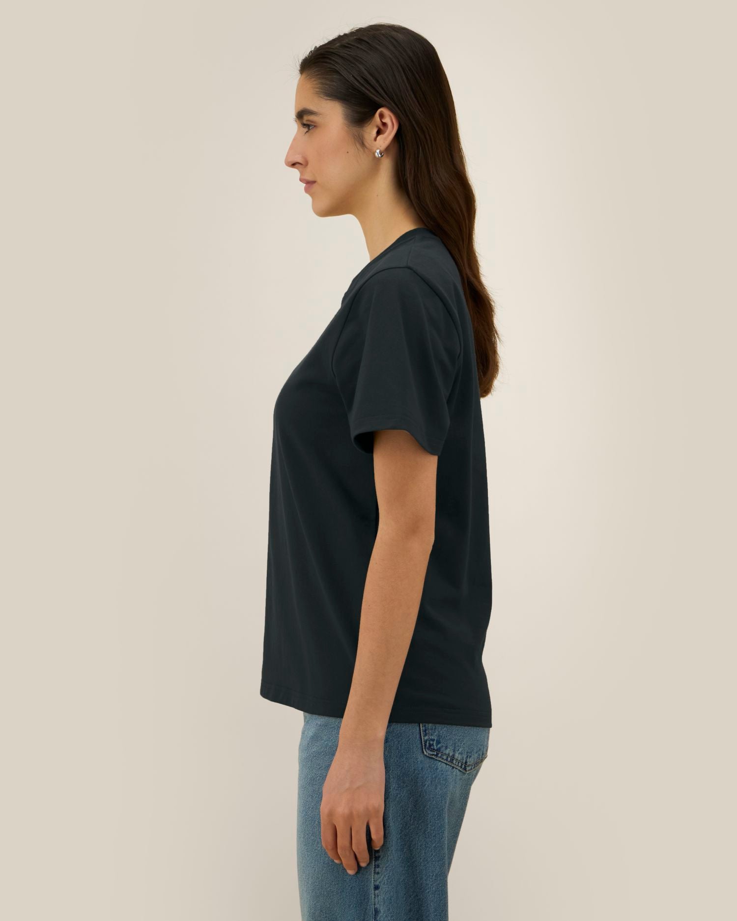 Black - C002