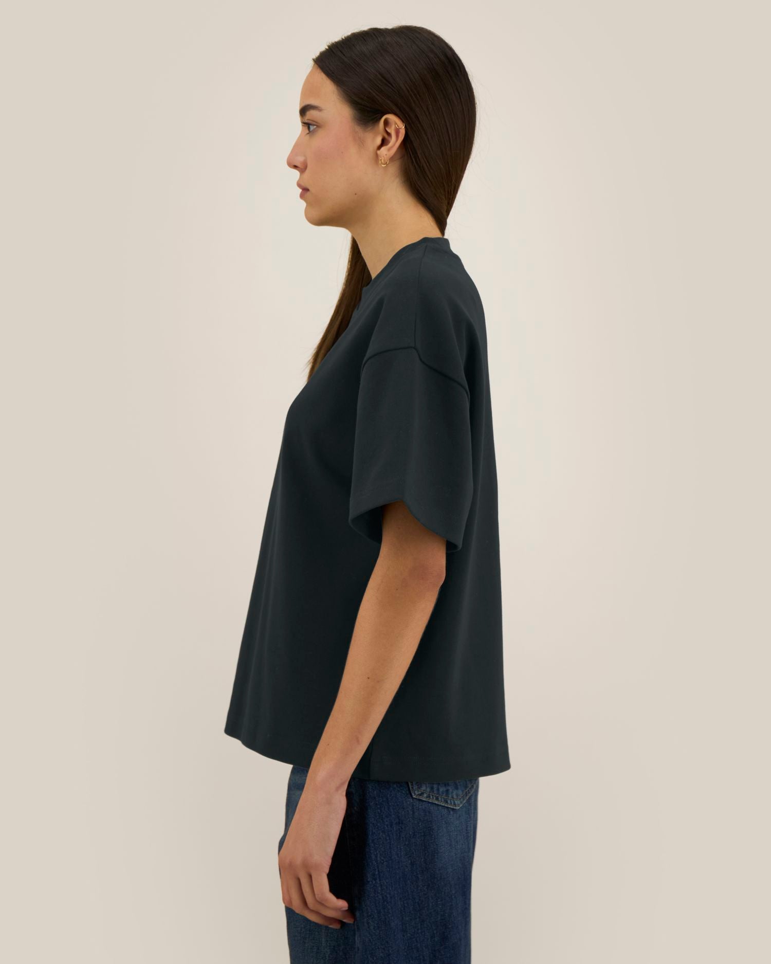 Black - C002