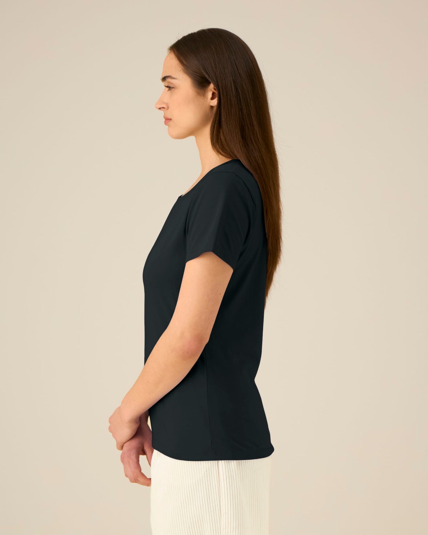 Black - C002